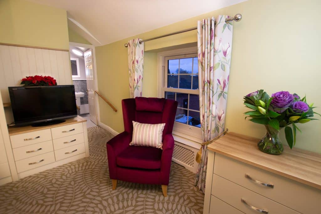 Relax in your own seating area in one of our luxury rooms at Featherton House senior living residence near Banbury.